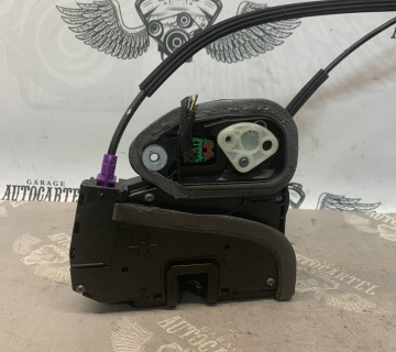 Замок двері передній правий OPEL ASTRA К 4pin 3035076g