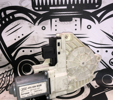 Моторчик склопідіймача правий передній Audi A6 C6 4f0959802b