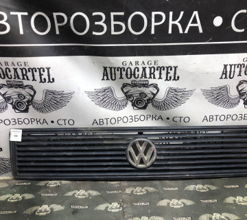 Решітка радіатора Volkswagen T3 21844102