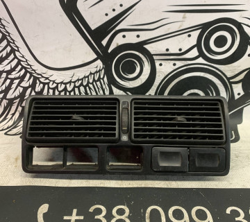 Дефлектор вентиляції центральний VOLKSWAGEN GOLF 4 1z0819728c