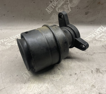 Патрубок впускного колектора 1.2tsi Skoda Yeti 03f129656f