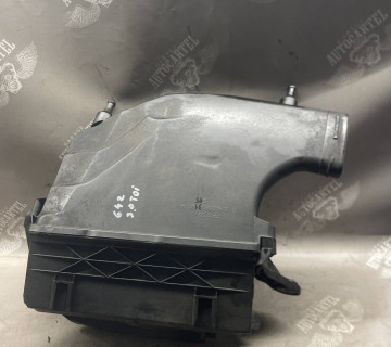 корпус повітряного фільтра лівий (OM642) Mercedes 3.0cdi W212 a6420903101