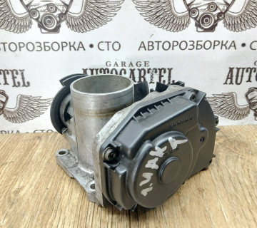 Дросельна заслонка Volkswagen Golf 4 1.4i 030133064F