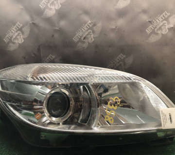 Фара правая 10- Skoda Fabia 2007-2014 5J1941016D