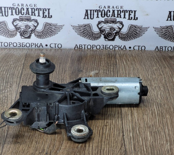 1u9955711 Моторчик склоочисника Skoda tour