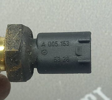 Датчик температури масла Mercedes M-Class 3.0cdi (W164) 2005-2011 a0051536328