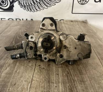 ТНВД BOSCH Mercedes Vito 639 2.2 CDI OM646. A6460700401