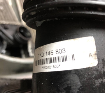 1k0145803 1K0145803 радіатор інтеркулера SKODA OCTAVIA A5