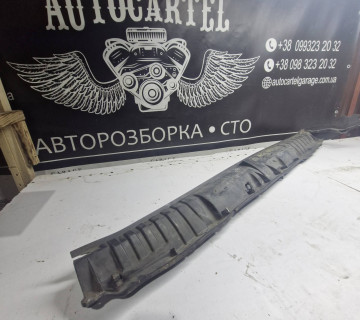 668100004r Декоративна накладка під лобове скло жабо Renault Megane 3 2009-2016