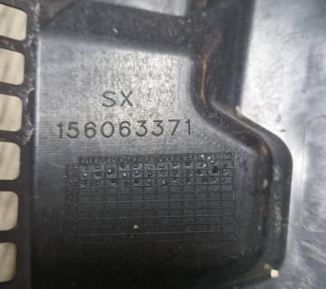 156063371 Декоративна накладка під лобове скло жабо ліве Alfa Romeo 159 2005—2011