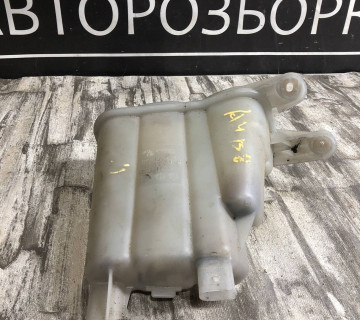 8k0121403c Бачок охолоджувальноі рідини Розширювальний Audi A4 B8 2007—2015