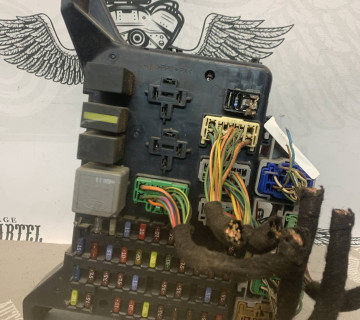 Блок запобіжників Ford Mondeo III 4s7t14a073ab