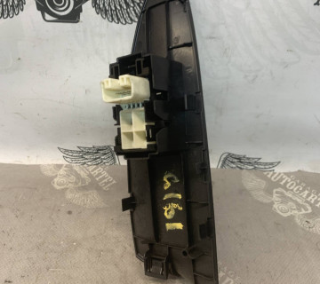 Кнопка склопідйомника TOYOTA RAV4 74231-42090