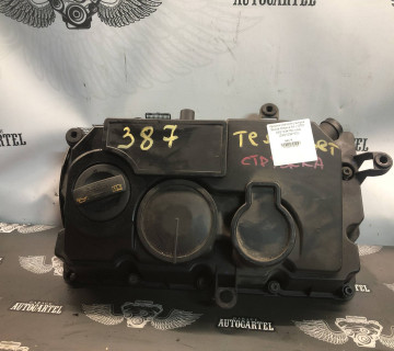 Кришка клапанів двигуна Skoda Octavia A5 2.0TDI 03G103475D VAG (03G103475D)