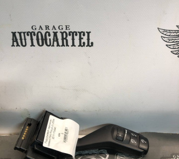 Підрульовий перемикач правий Ford Focus (II) 2004-2011 17d346