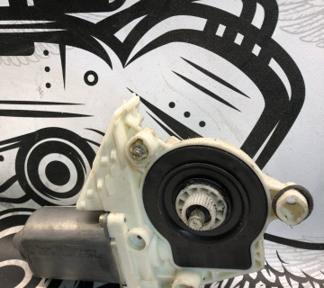 9776101432203 двигун скла лівий передній seat leon 1j0959801f