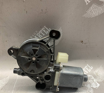Мотор склопідйомника двері передньої лівий Volkswagen Golf 7 Skoda Octavia A7 5q0959801b