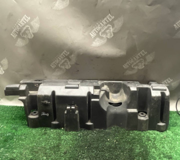 Накладка двигуна декоративна Volvo V70 xc90 2.4td D5 30731785