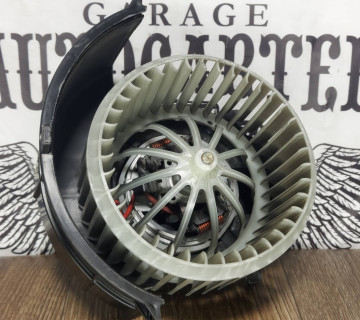 Моторчик пічки VW Touareg 02-10 17360057