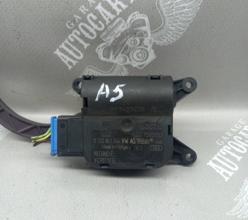 Моторчик заслонки пічки Skoda Octavia A5 2008-2013, 1k2907511e
