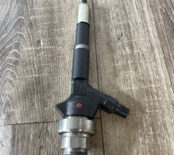 Форсунка 1.7 cdti Opel Astra H (07-10) / Astra J (09-12) / Zafira B (08-11) 8973762703