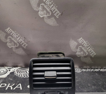 Дефлектор (лівий) 1K0819709 VW Golf 5