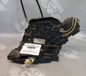 Замок дверей задній правий mazda 3 4pin 3n6aa26412bp