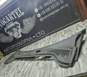 8p1819415b Декоративна накладка під лобове скло жабо Audi A3 8P 2003—2012
