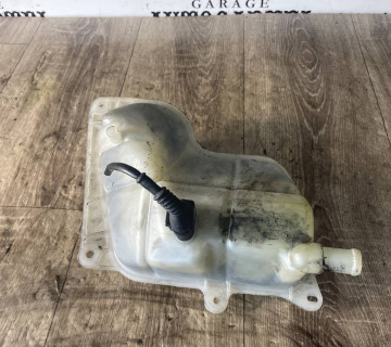 8D0121403L Бачок системи охолодження Volkswagen Passat B5/B5+ 1.9TDi 1996-2005
