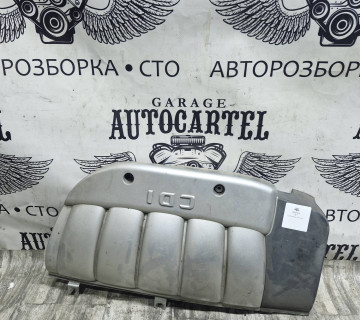 Кришка двигуна декоративна A6120100767 MERCEDES W210 1995-2002