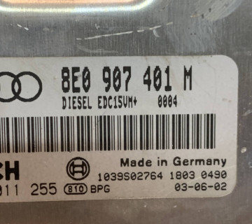 Блок керування двигуном Audi A6 C5 2.5 TDI 8e0907401m