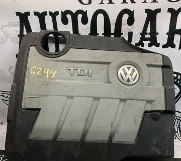 Декоративна кришка двигуна vw passat b6 tiguan 2.0 tdi 03l103925c