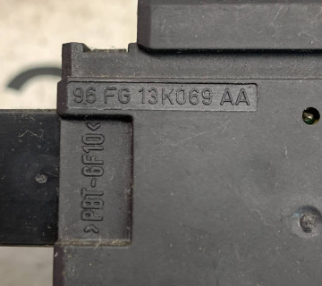 Кнопка регулювання фар Ford Mondeo 2 96fg13k069aa