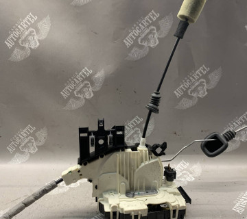 Замок передніх лівих дверей Mercedes W212, C218, W204, C207 a2047202735