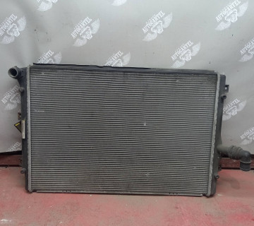 Радіатор охолодження Skoda Octavia A5 1.6TDI 2009-2013 1k0121251dd