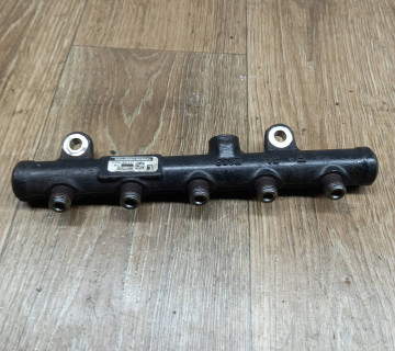 Паливна рейка Ford Focus 2.0tdci (II) 2004-2011 9654726280