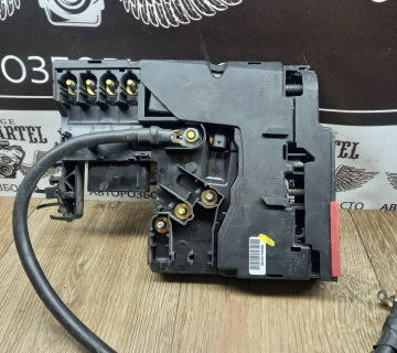 a2075400740 Блок клема акумулятора MERCEDES W204