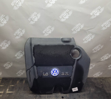 06a103925ar Декоративна кришка багажника Audi a3 8p