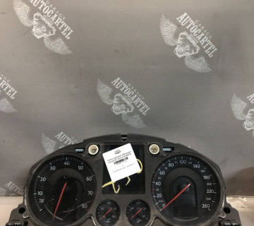 Панель приладів Volkswagen Passat B6 2.0FSI 3C0920870F