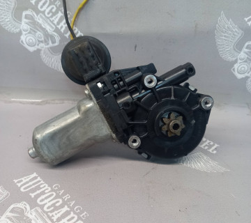 85710-35180 Моторчик склопідйомника правий передній Toyota Camry 2011-2017