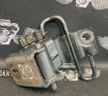 7l0831411 Петля двері (ліва передня нижня) 7L0831411 Volkswagen Touareg