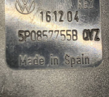 5p0857755b Замок ременя безпеки Seat LEON