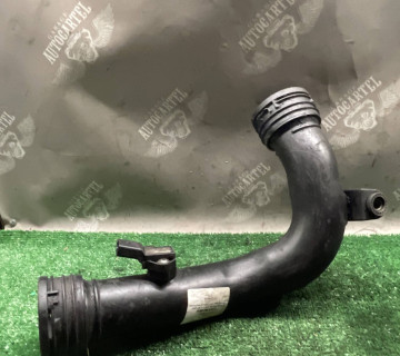Патрубок інтеркулера VW Touran 2003-2010 2.0tdi 1k0145762ba
