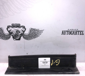 Накладка ліхтаря заднього правого vw caddy 2k0945096g