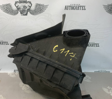 Корпус повітряного фільтра AUDI A4 B6 06b133833g