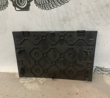 Кришка запобіжників Volkswagen Golf VI 5k0857367b
