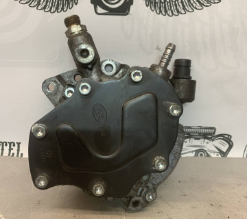 Насос тандемний вакуумно-паливний VW Transporter T5 Touareg 070145209j
