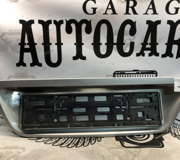 Накладка кришки багажника Mercedes W203 2000-2007 A2037500081