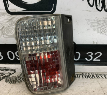 Задній лівий протитуманний ліхтар Renault Trafic 2, Opel Vivaro A, Nissan Primastar 8200968070