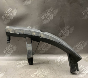 Кронштейн бампера передній правий Renault Scenic 2 8200183758